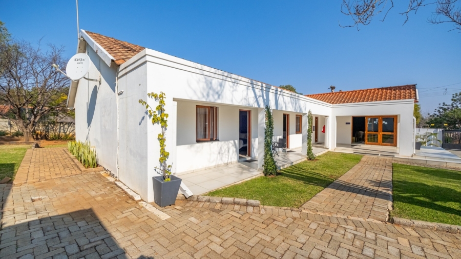 Commercial Property for Sale in Flamwood North West